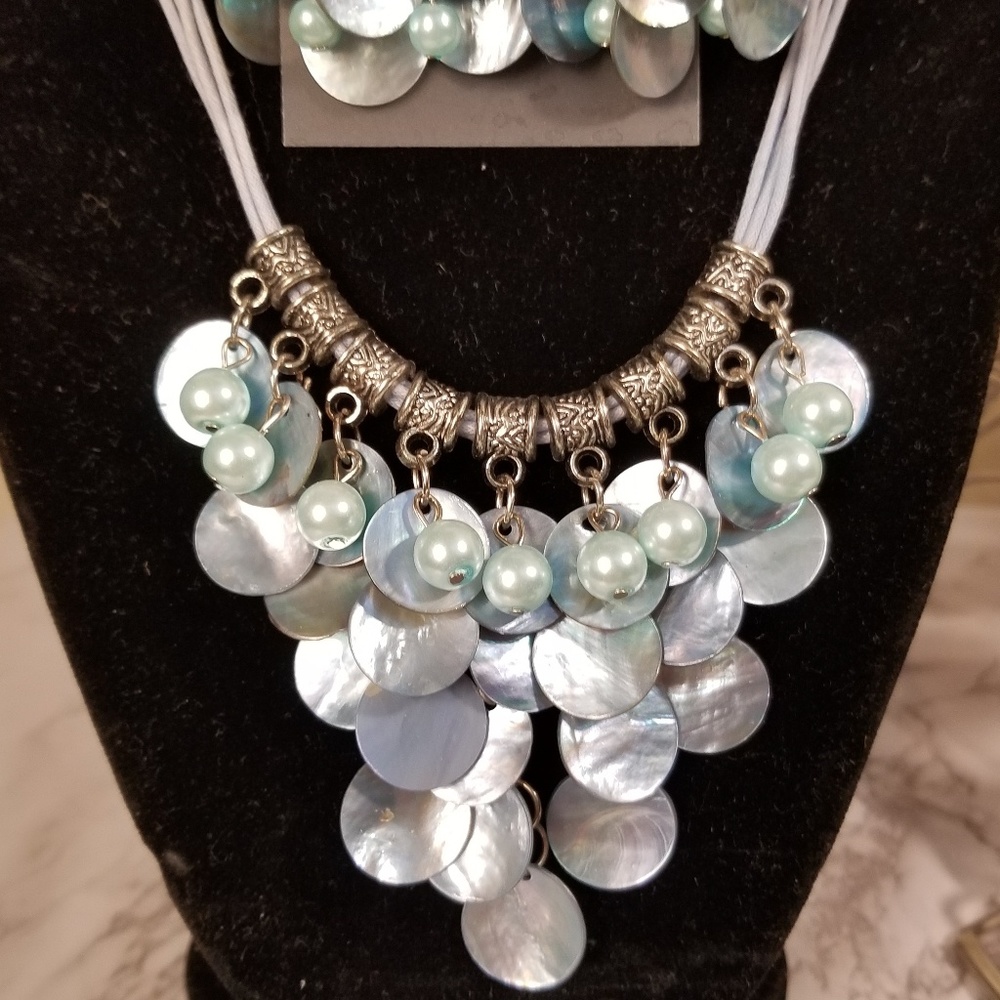 Lustrous Three Blue Shell  Necklace Set - Picture 2 of 5